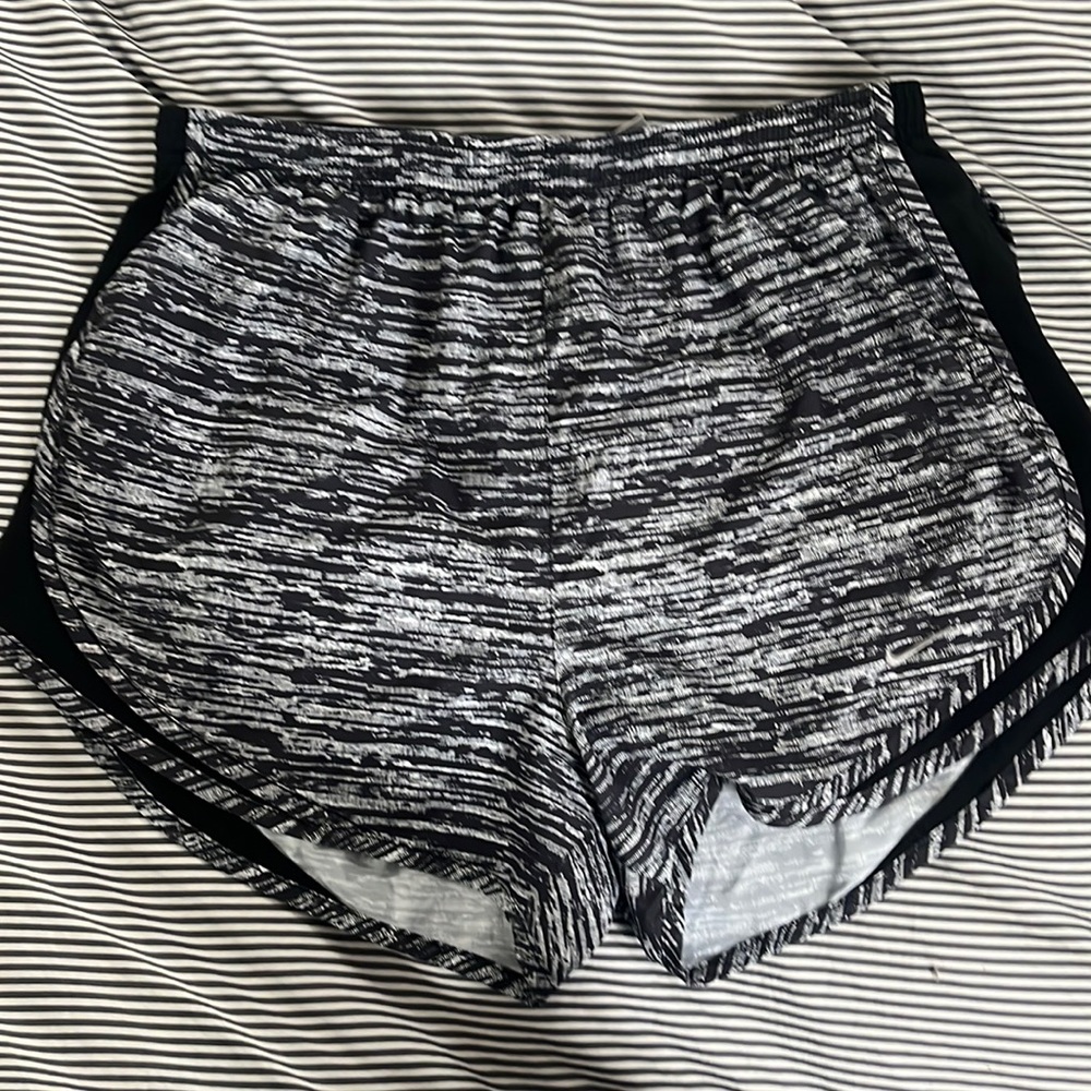 Nike Tempo Short